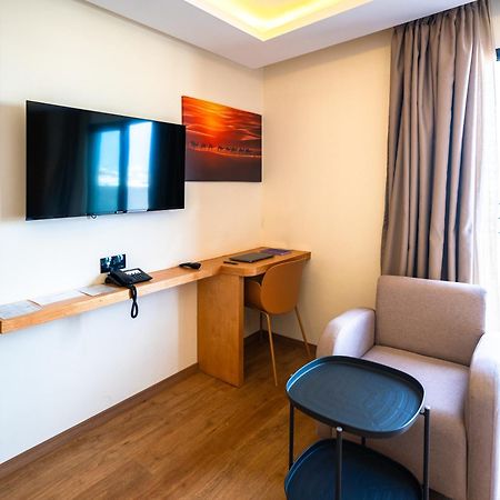Unico Hotel Maarif Casablanca Esterno foto